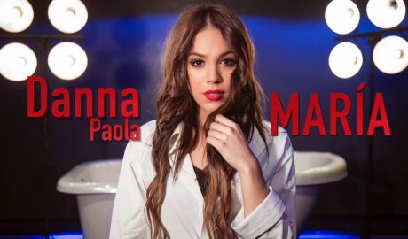 danna paola hoy no me puedo levantar fot. youtube