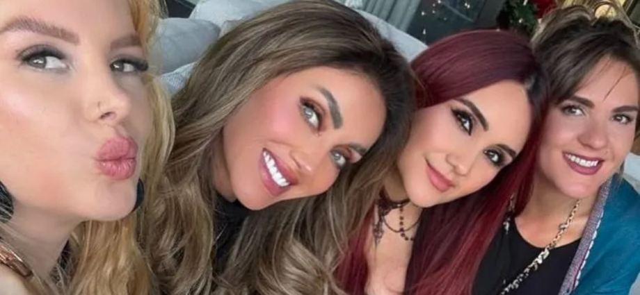 Dulce María y Anahí fot Instagram